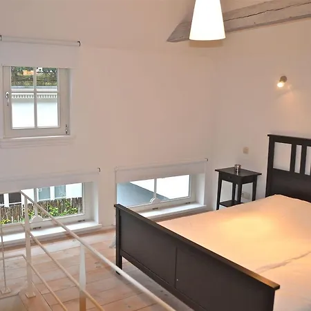 Traditional Modern Centre Apartament Antwerpia